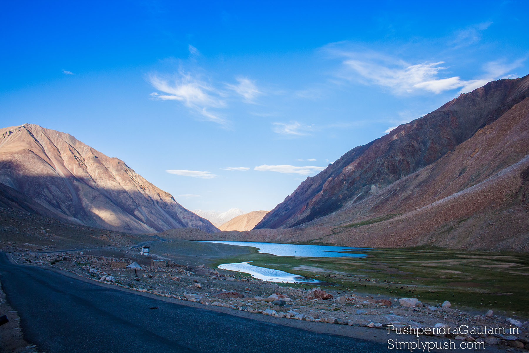 Leh-manali-road-trip-pics-manali-leh-route-plan-how-to-plan-a-trip-to-leh-manali-highway-on-bike-pushpendragautam-pics-event-photographer-india
